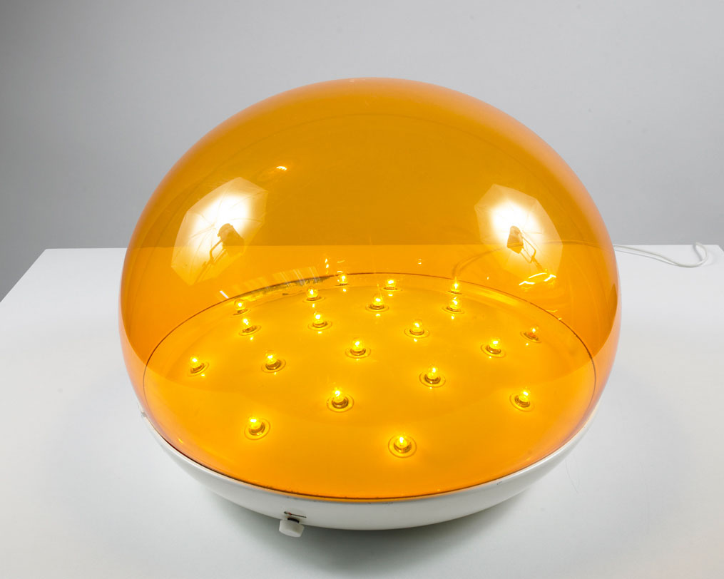 Mod 604 - 1969 - "The Complete Designer's Lights (1950-1990)" Editor JRP Ringier © Fabrice GOUSSET et Bruno ROUSSEAUD - Courtesy Galerie Kreo