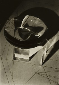 Kepes György: Fényjáték, 1939, ezüstnyomat / György Kepes: Lights, silver print, 1938