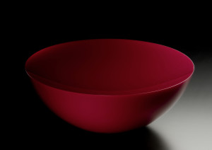 Frantisek Vizner Red opaque glass bowl, 2010 30 x 15 cm Photo © Gabriel Urbánek Courtesy of Clara Scremini, Paris