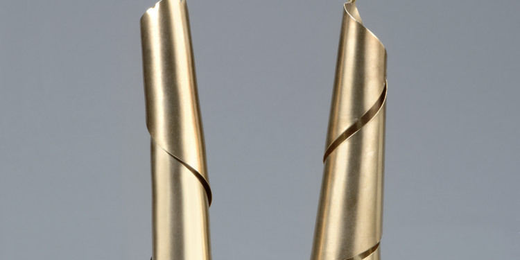 Man Ray Pendants Pending earrings, 1970 18ct rose gold Height (pendant) 14 cm; Width 2.6 cm Courtesy of Didier Antiques, London