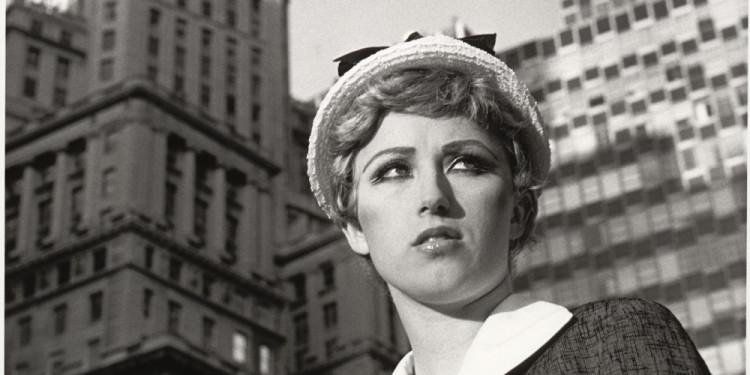 Cindy Sherman. Untitled Film Still #21. 1978. Gelatin silver print, 7 1/2 x 9 1/2″ (19.1 x 24.1 cm). The Museum of Modern Art, New York. Horace W. Goldsmith Fund through Robert B. Menschel. © 2011 Cindy Sherman