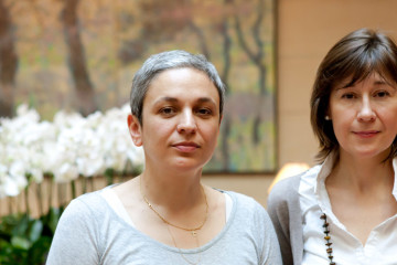 Fotografía de Katya García-Antón (derecha de la foto) y Dora García (a la izquierda de la foto) 2011 Foto: Louis de Leusse