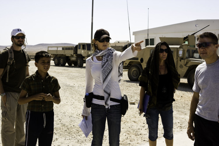 The Hurt Locker. 2008. USA. Directed and produced by Kathryn Bigelow. Pictured: Bigelow on set. Photo Credit: Jonathon Olley.