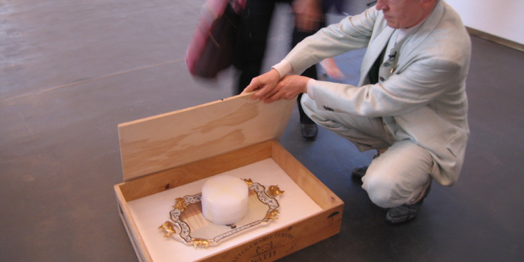 allestimento RivoltArteAltrove, mostra di Luigi Ontani, nell’ambito del progetto Le scatole viventi/The Living Boxes