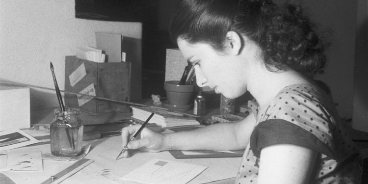 Lygia Pape in her studio, 1953 Black and white photograph 8.6 x 11.5 cm © Projeto Lygia Pape