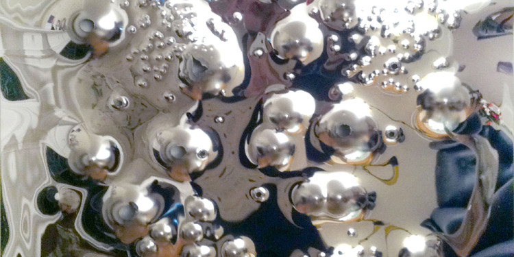 Today Is A Good Day, 2011 alluminio lucidato a specchio perforato da pallottole, cm 90x90 - Courtesy dell’artista e Brand New Gallery, Milano