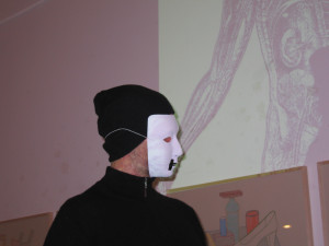 Performance alla presentazione Non capisco un'acca di Maurizio Ceccato alla Libreria extemporanea 121- Milan