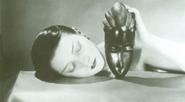 Man Ray, Noire et blanche, 1926, fotografia, new print del 1980, 23 x 30 cm, courtesy Fondazione Marconi, Milano (particular)