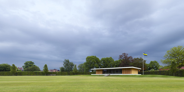 JOHN PAWSON John Pawson, Martyrs Pavilion, St. Edward's School, Oxford, 2009 © Jens Weber