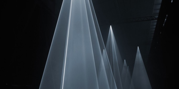 Anthony McCall,Installation view at Hangar Bicocca, Milan, 2009 Photo: Giulio Buono