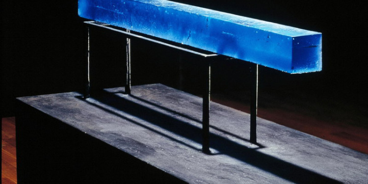 Blue bar, 2003 80 x 1100 x 80 mm sandcast glass photo: A. Qwarnstrom. courtesy of the artist