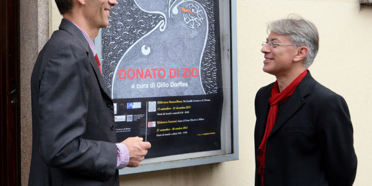 Mostra Donato Di Zio a cura di Gillo Dorfles, Biblioteca Comunale Centrale, Palazzo- Sormani, Milano. Inaugurazione 26. 09. 2012. Matteo Galbiati e Donato Di Zio. Foto Paolo Mariani