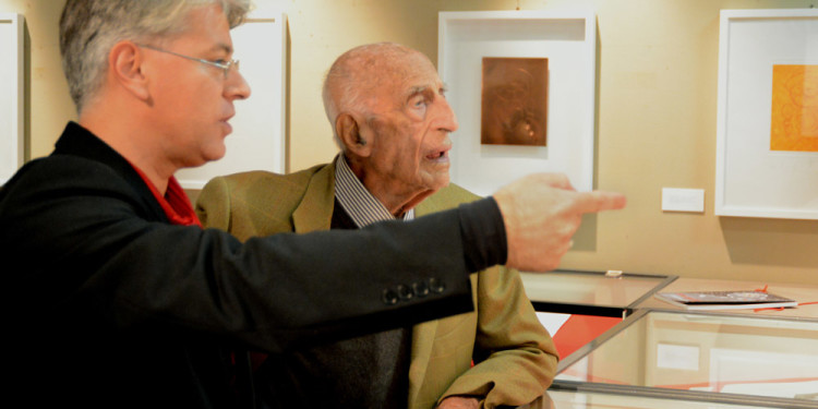 Mostra Donato Di Zio a cura di Gillo Dorfles, Biblioteca Comunale Centrale, Palazzo - Sormani, Milano. Inaugurazione 26.09.2012 Donato Di Zio e Gillo Dorfles. Foto Paolo Mariani.