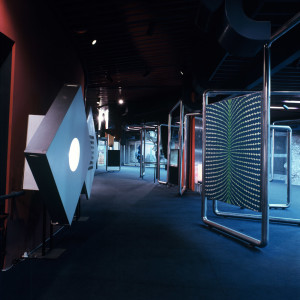 Gutai: Splendid Playground Nasaka Senkichirō and Yoshihara Michio Work, 1970 Aluminum pipe and recorded sound, approximately 150 meters long Installation view: Gutai Group Exhibition, Midori Pavilion, Expo ’70, Osaka, March 15- September 13, 1970