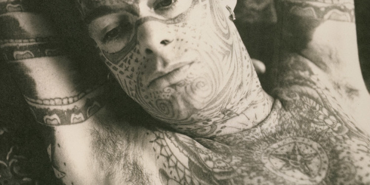 McDermott & McGough: Tattoo Man in Repose, 1891/1991. © McDermott & McGough. Courtesy Galerie Jerome de Noirmont, Paris