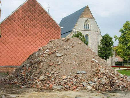 The rubble mountain_Sint-Truiden_2005