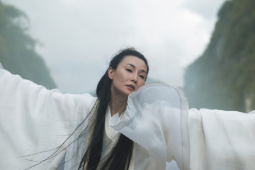 Isaac Julien: Ten Thousand Waves Isaac Julien. Maiden of Silence (Ten Thousand Waves). 2010. Endura Ultra photograph I, 180 x 240 cm. Courtesy of the artist, Metro Pictures, New York and Victoria Miro Gallery, London.