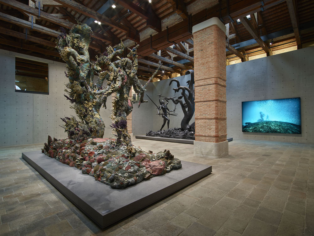 Room 11: (left to right) Damien Hirst, Hydra and Kali (two versions), Hydra and Kali Beneath the Waves (Photographed by Prudence Cuming Associates / Photographed by Christoph Gerigk) © Damien Hirst and Science Ltd. All rights reserved, DACS/SIAE 2017